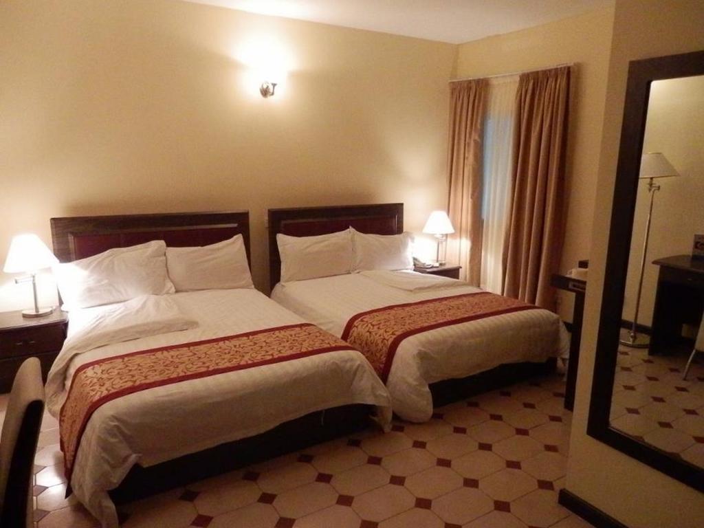 Blue Lodge Hotel ลากอส ห้อง รูปภาพ